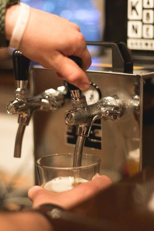 Hostel Bed N Beer ベオグラード エクステリア 写真