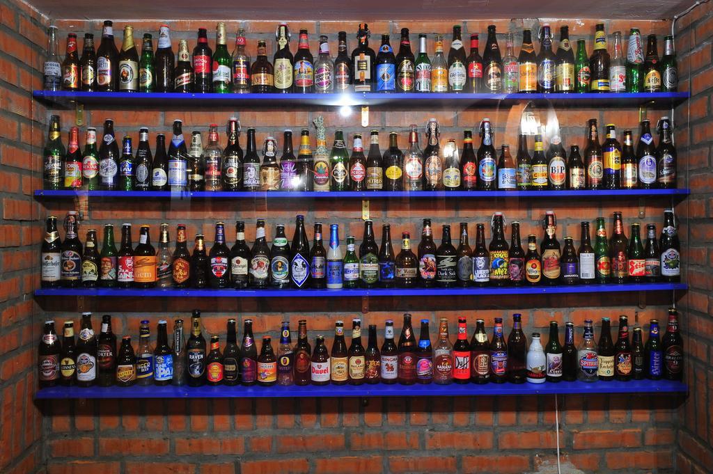 Hostel Bed N Beer ベオグラード エクステリア 写真
