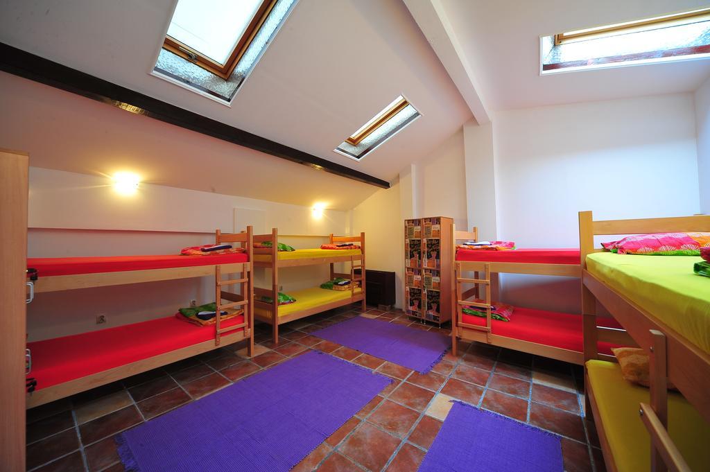 Hostel Bed N Beer ベオグラード 部屋 写真
