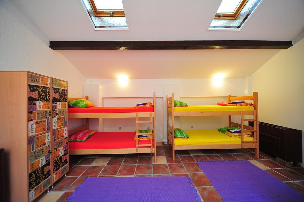 Hostel Bed N Beer ベオグラード 部屋 写真