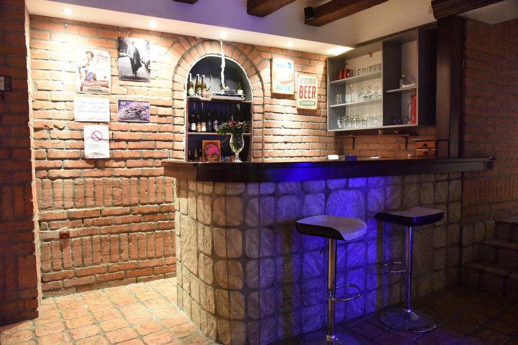 Hostel Bed N Beer ベオグラード エクステリア 写真