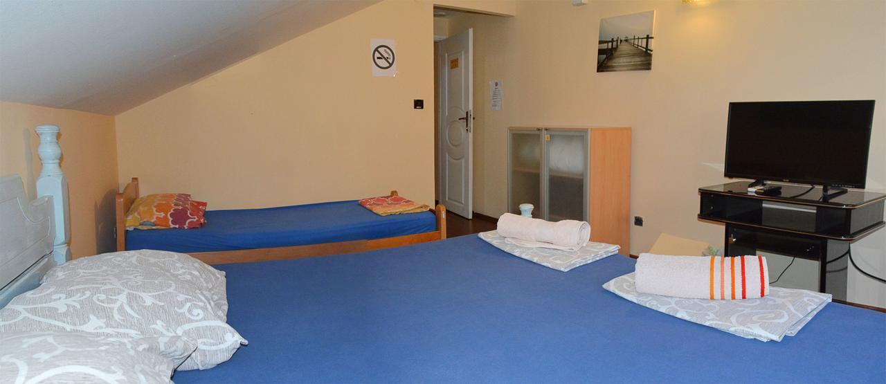 Hostel Bed N Beer ベオグラード エクステリア 写真
